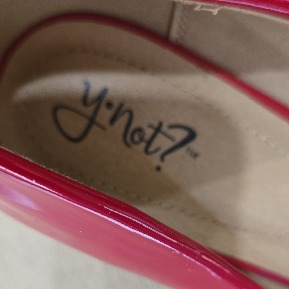 Chic Red Patent Leather Heels - Picture 9 of 10